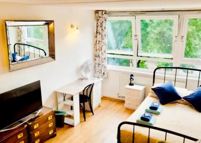 Spacious Double Room By Batteresa Park - Zone 1