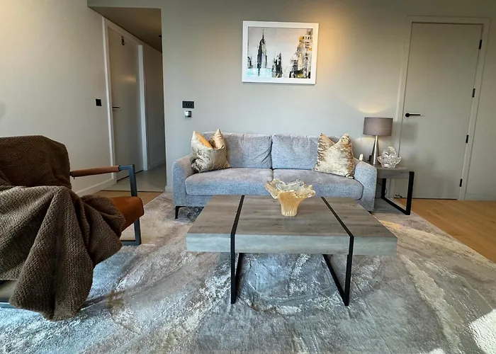 Stylish Luxury 1 Bedroom Flat