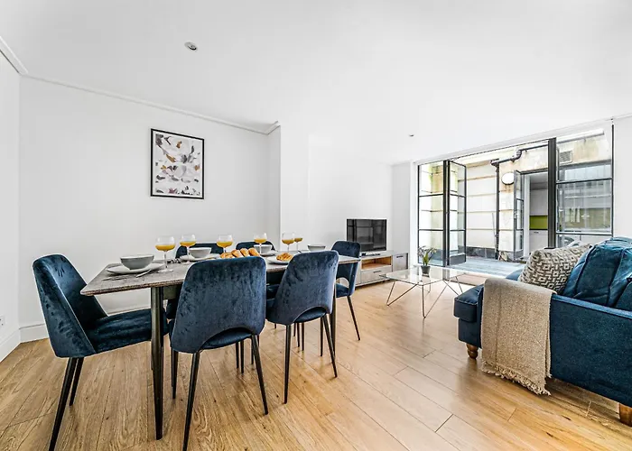 Heart Of Holborn - 2Br With Patio - Cityapartmentstay