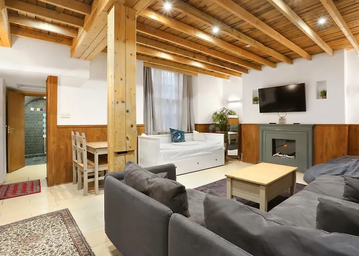 Spacious 2 Bedroom Flat Near Hyde Park By Beiroom