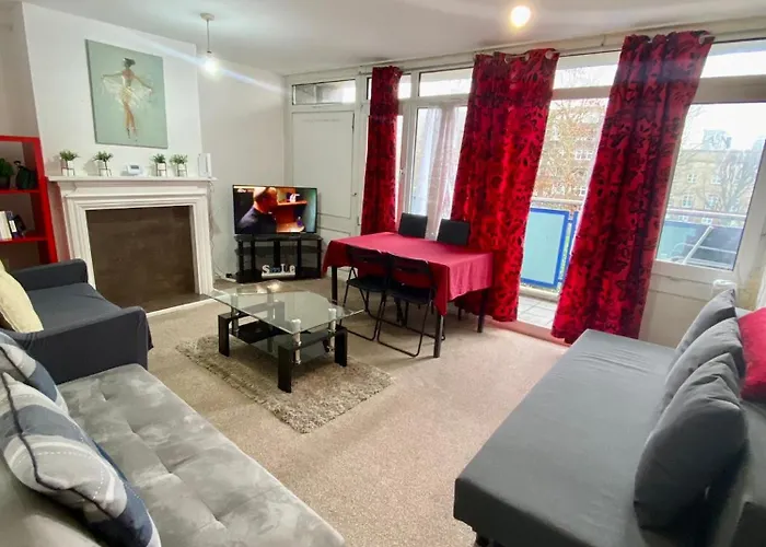 Cosy 3 Bed Apt, Old Truman Brewery! Brick Lane, London, E1