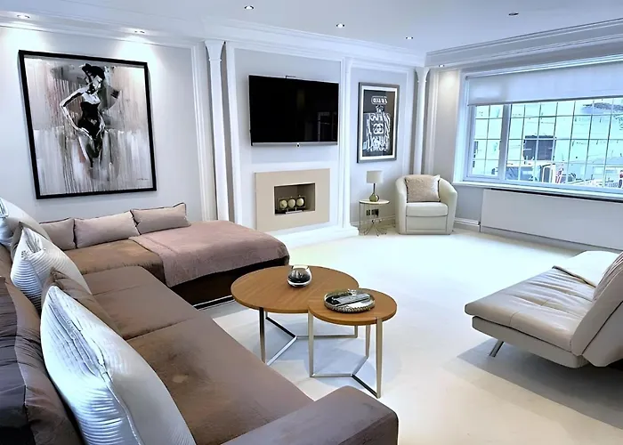 4Million Pound Beautiful Mayfair House By Park Lane With Private Roof Terrace