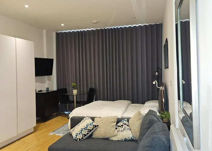 Classic Studio For 4 In Piccadilly Soho Central London Vr3
