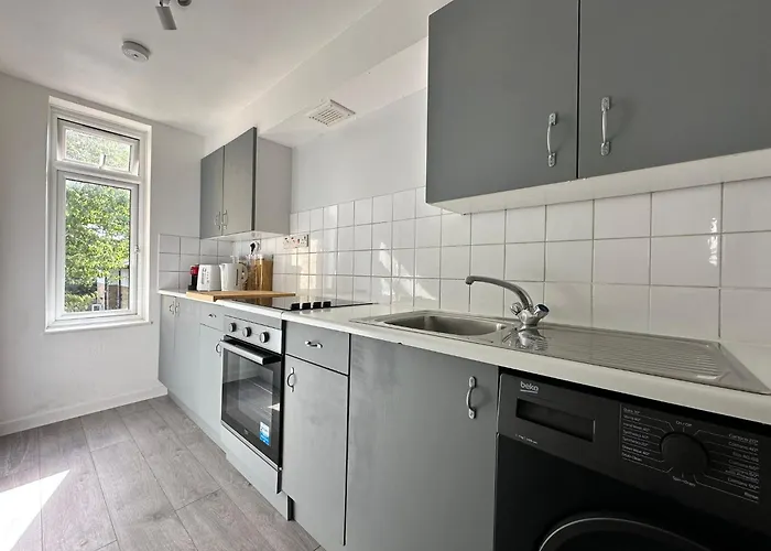 Cosy 2 Bedroom Flat In Manor House