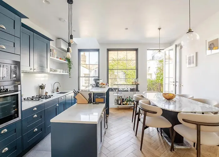 Delightful Notting Hill 2 Bed House With Garden