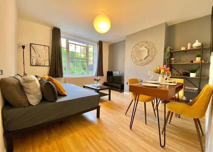 Waterloo Apartment