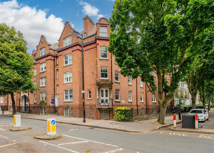Bright & Stylish Apartment In Central London