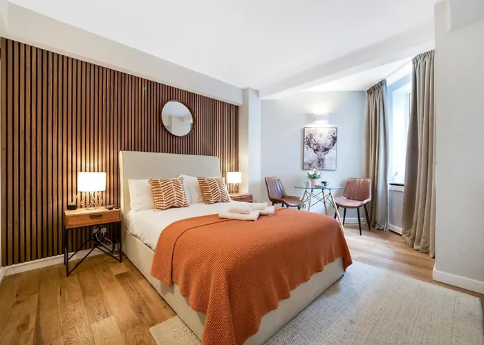 Elegant Apartment In Chelsea