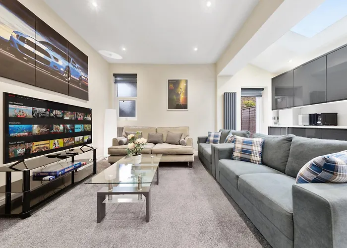 Modern Apartment In Shepherds Bush, Near Westfield