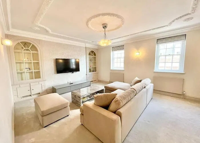 Luxury 3-Bdr Flat Near Selfridges Mayfair