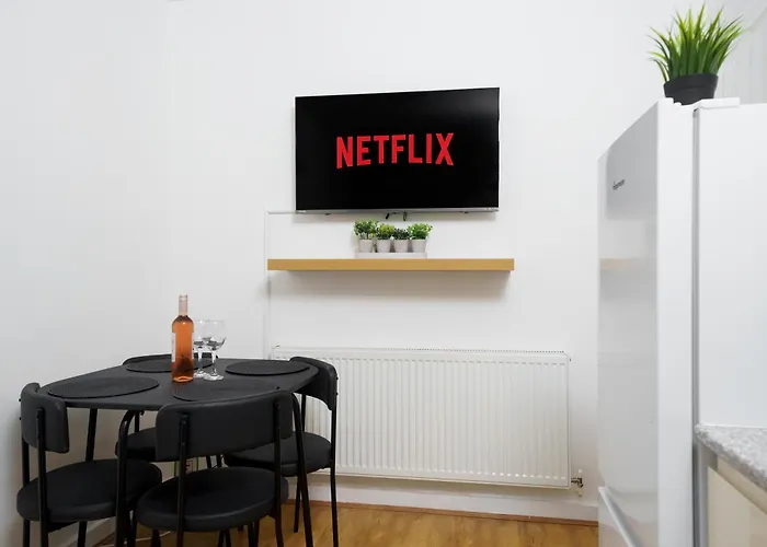 Cozy 2-Bed Garden Flat, Wembley