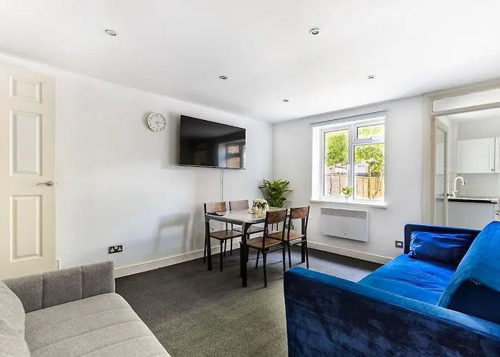 Lovely Garden 2Bd Flat In Central London