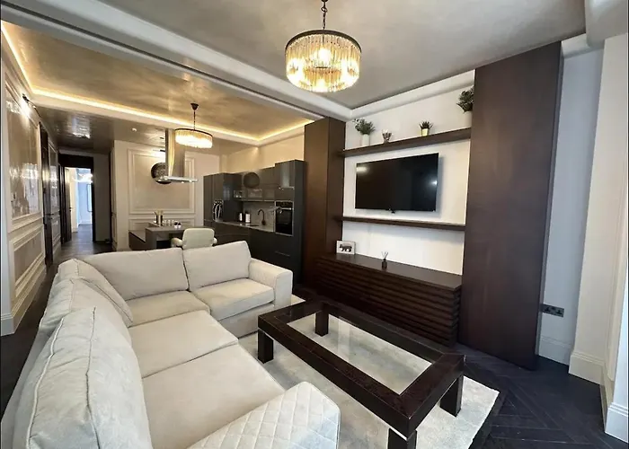 Caledonian Spacious Apartments