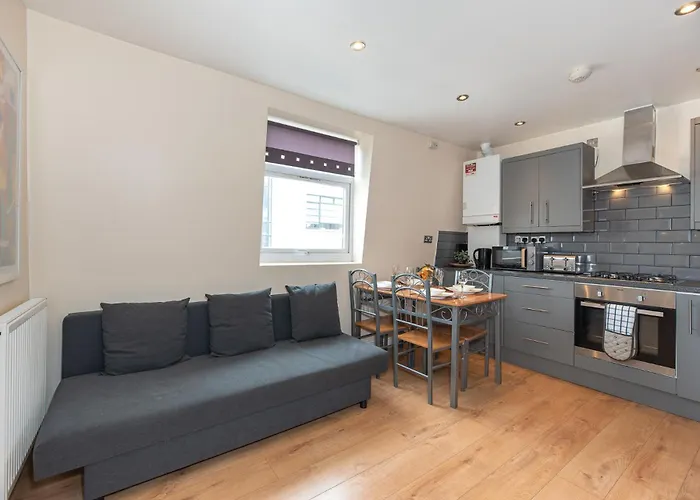 Lovely 3 Bedroom Flat , Aldgate, Tower Hill, Whitechapel
