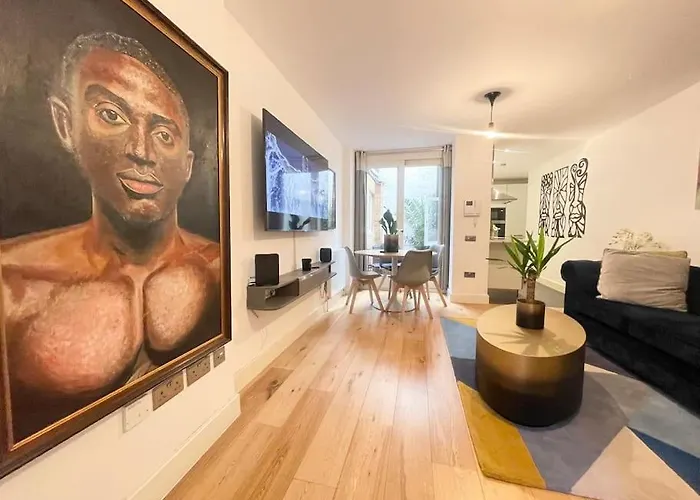Immaculate Covent Garden Apartment
