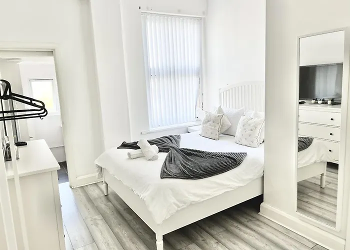 Apartament Next Westfield Mall