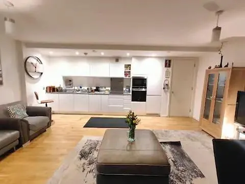 Canary Wharf Homestay