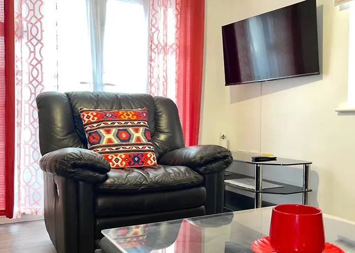 Forsyth Court - 2 Beds Apartment