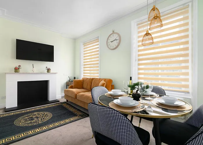 Modern Flat 5 Min To Holland Park!