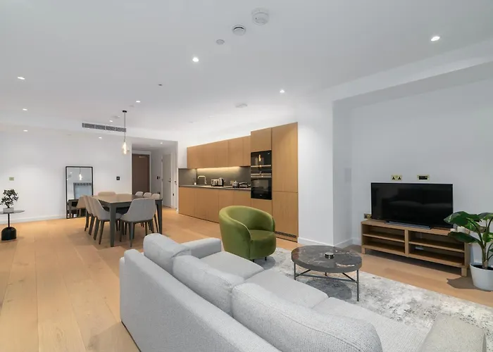 Kings Cross - Luxury 3 Bed Apartment, Private Balcony