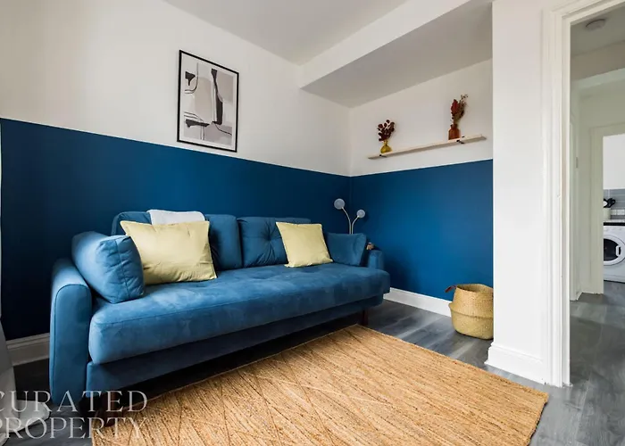 Contemporary 2 Bedroom Apartment In Shepherd\'S Bush