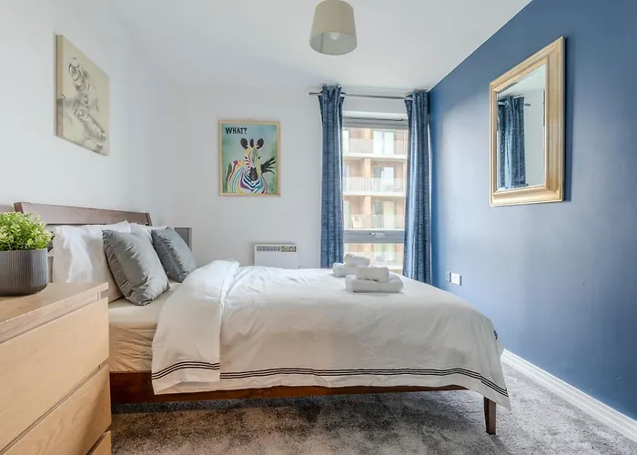 Entire Flat In Ealing