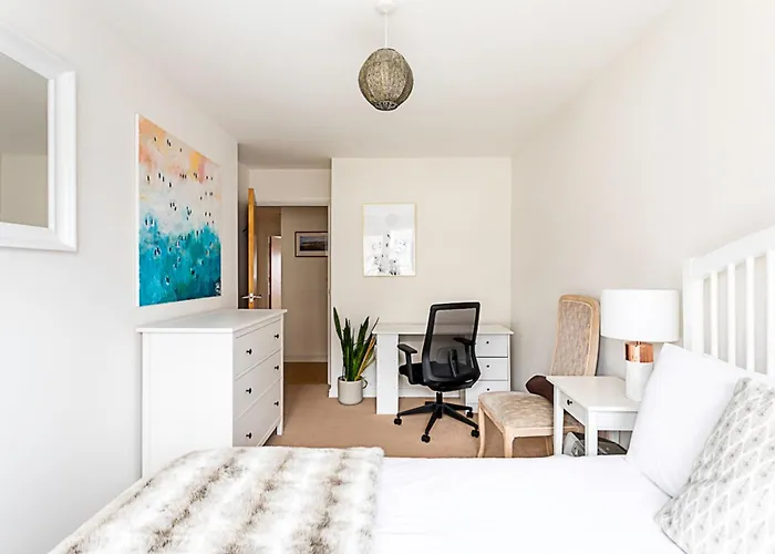 Bright Flat In Historic Whitechapel