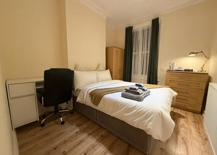 Budget Friendly And Cozy Rooms In Hammersmith