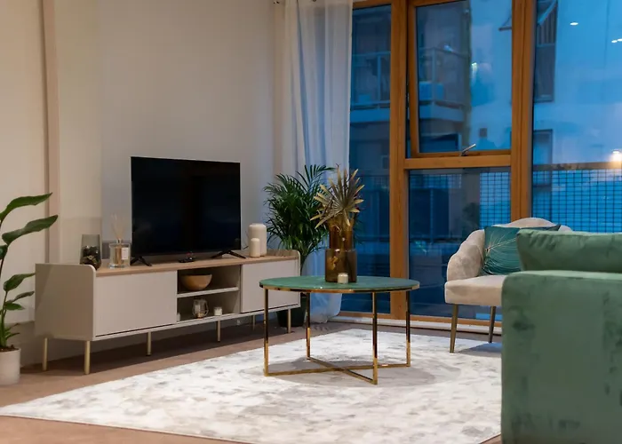 Cosy 2 Bed Hackney Apartment Sleeps 8