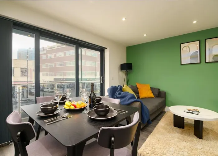 Central 2Bd Apt In Whitechapel, London