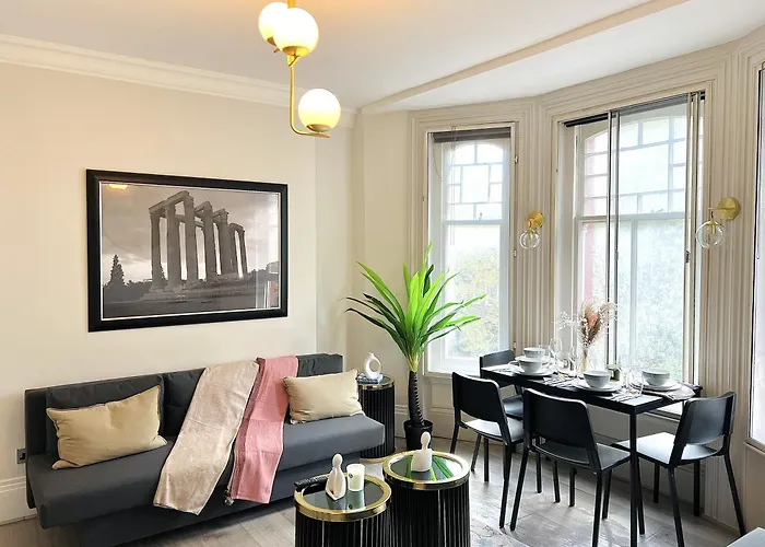 Hyde Park Mansion Apartment