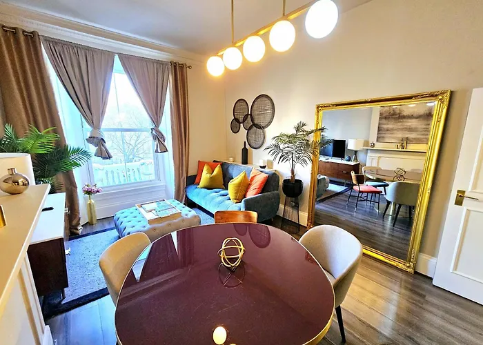 Stylish Hyde Park Home By Tube Stations With Elevator