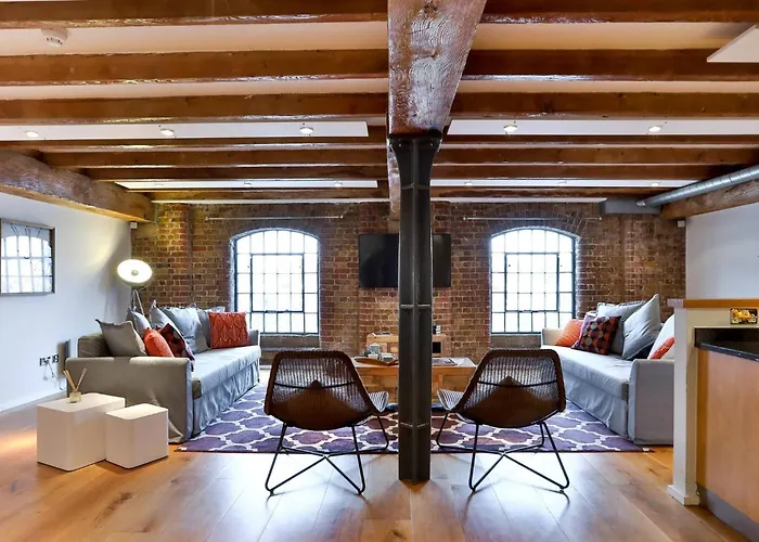 Wild Roses Serviced Apartments - Excel Warehouse 1