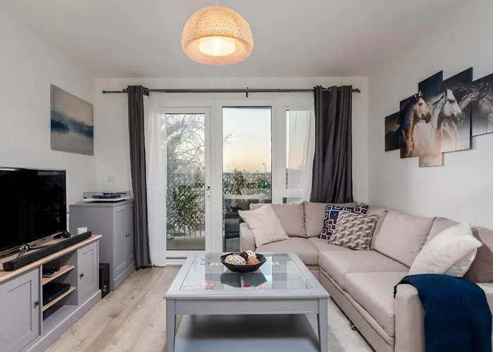 Classy Cricklewood Home