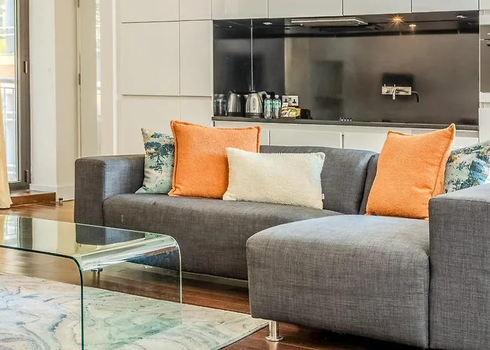 Modern Deluxe Apartment London Greenwich - Great Transport Links