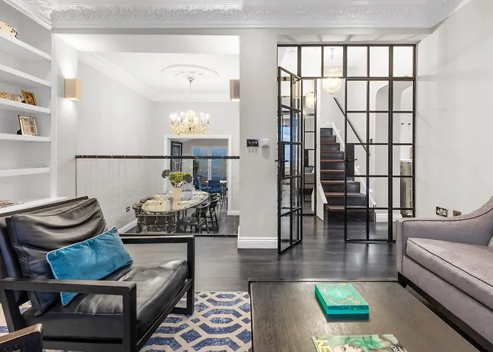 Luxury Residence In Prime London