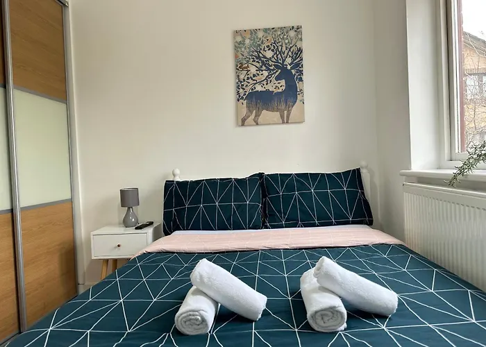 Laburnum House-Comfortable Rooms Near City Of London