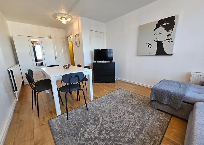 Regent\'S Park Apartment