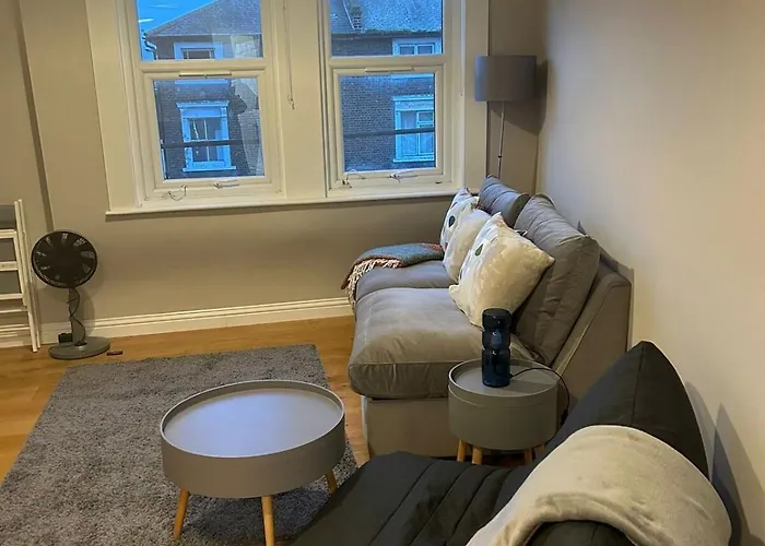 Forest Hill 1-Bed 2 Mins Station