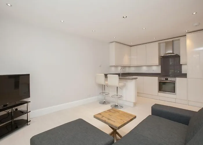 Skylight 1-Bed Apartment Near London Bridge & Tower Bridge - Excellent Transport Links