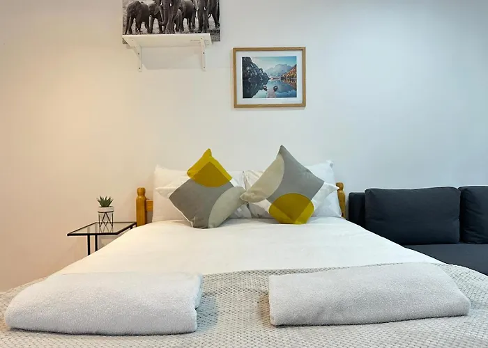 Harrow Road Beautiful Family Apartment