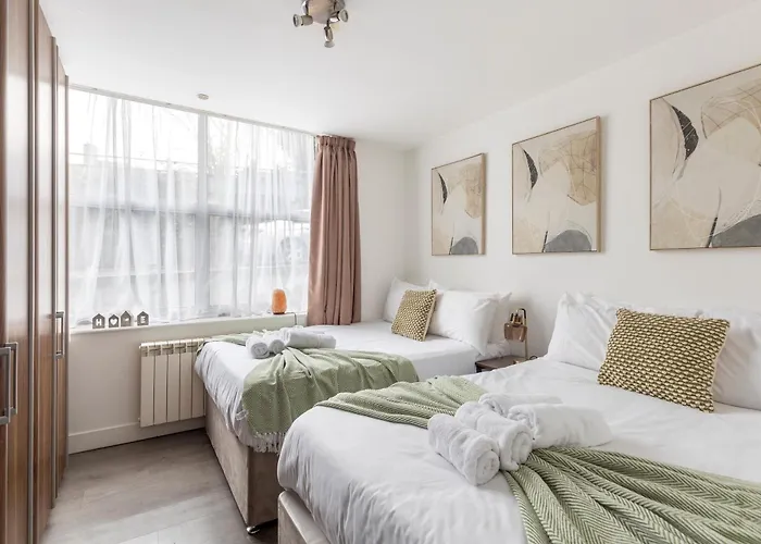 Modern Flat In Central Golders Green