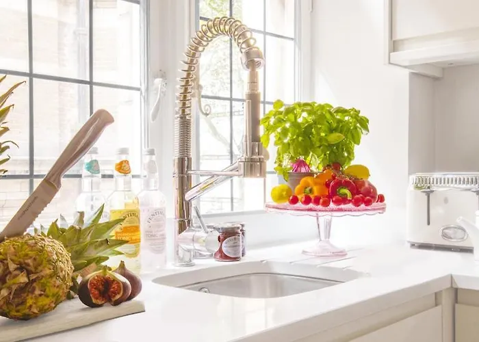 EXCLUSIVE Covent Garden FOR LUXURY NOMADS GROUPS