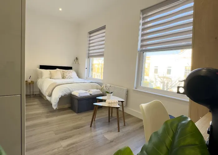 Studio Flat 20 Min From City Center London