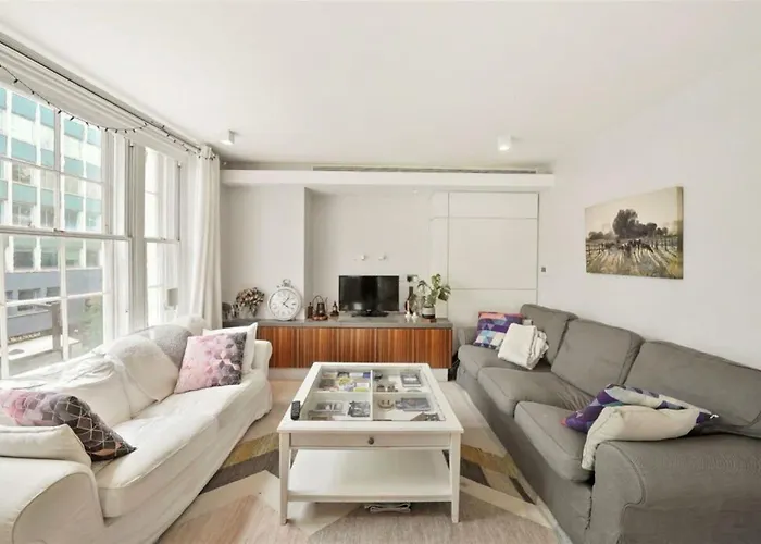Covent Garden Modern Classic Sleeps 5