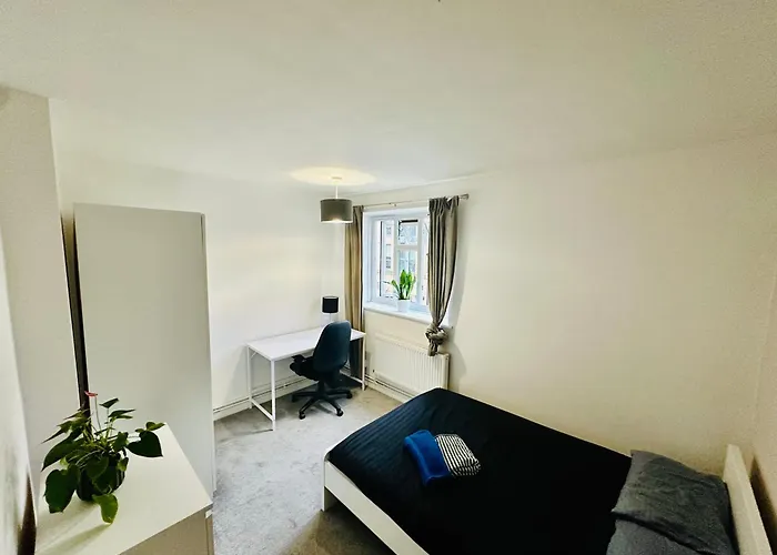 Karen House R2