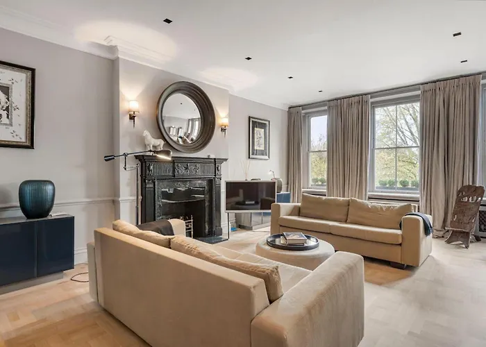 Spacious 2 Bedroom Apartment In Cadogan Square