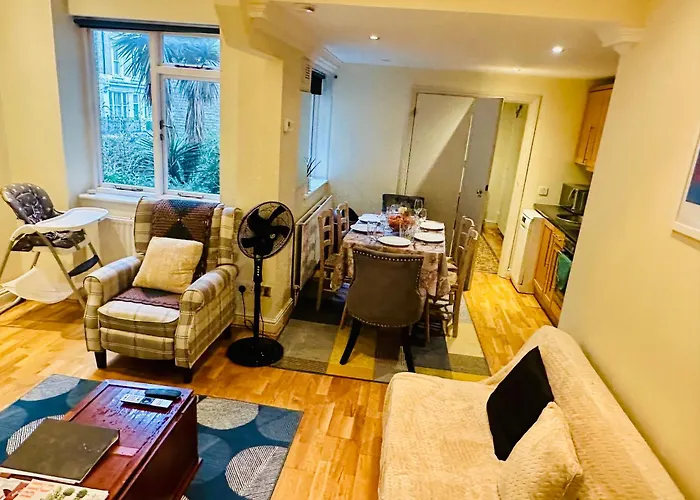 Prime Cozy Apartments By Kensington