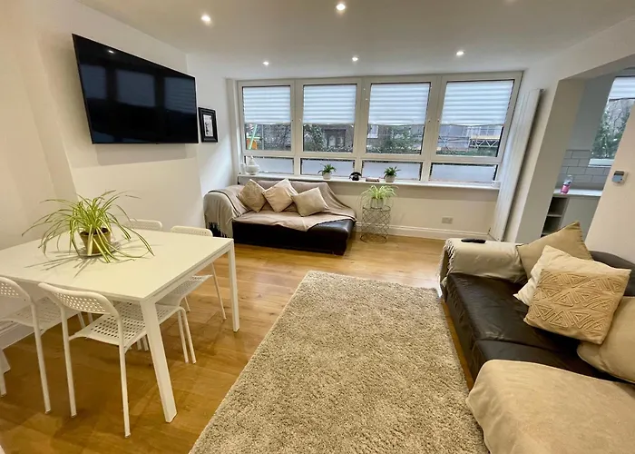 Newley Refurbished 2-Bed Only Minutes From London\'S Attractions