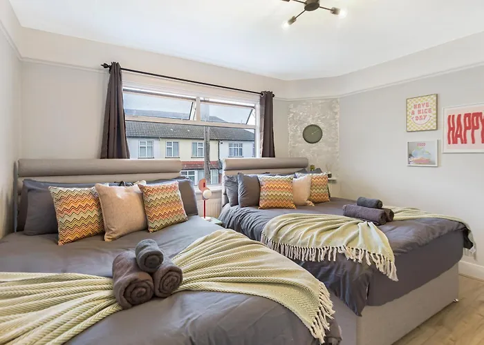 Finsbury Park Hideout Sleeps 10